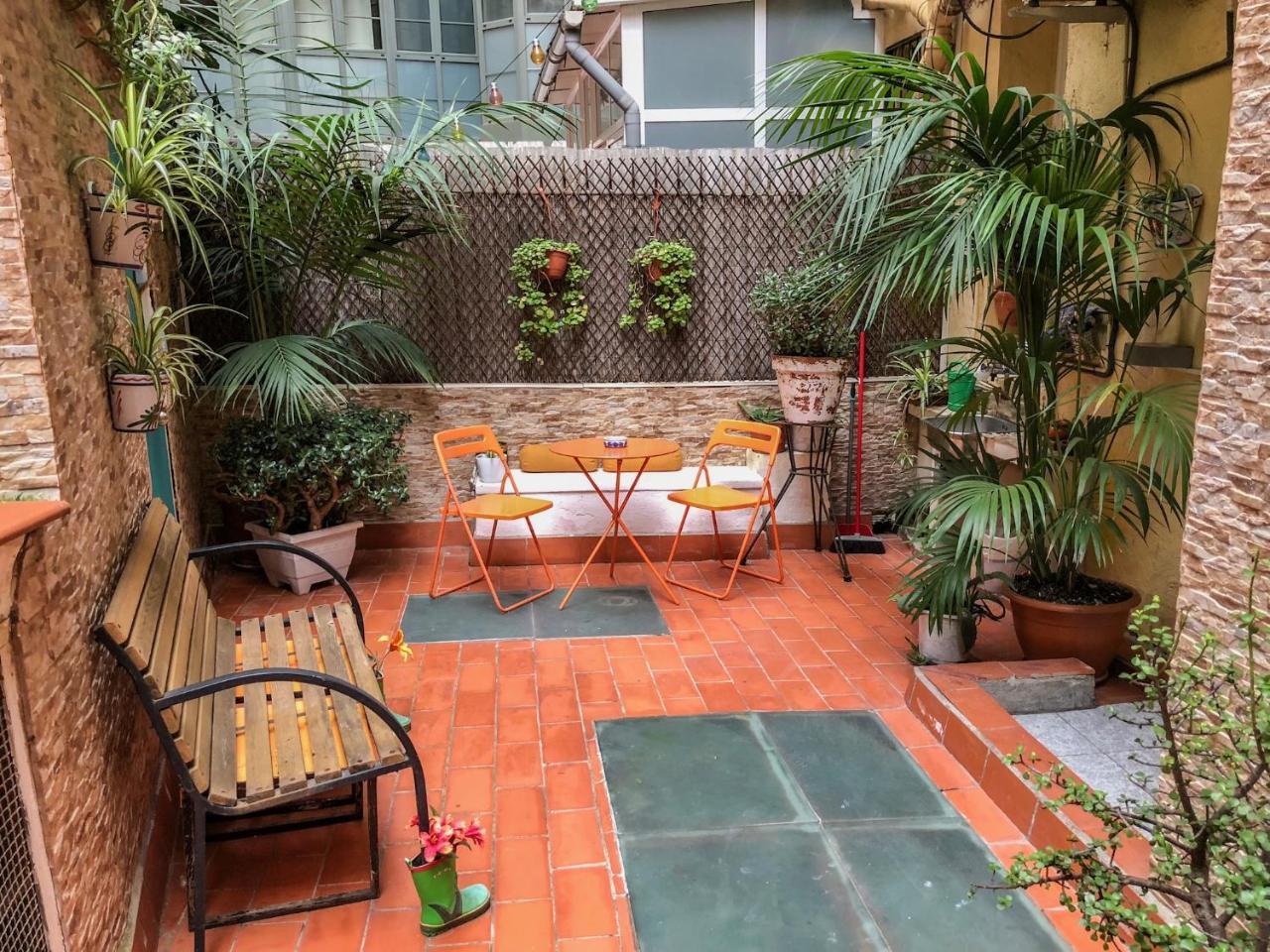 La Isla Hostal - Barcelona, Barcelona